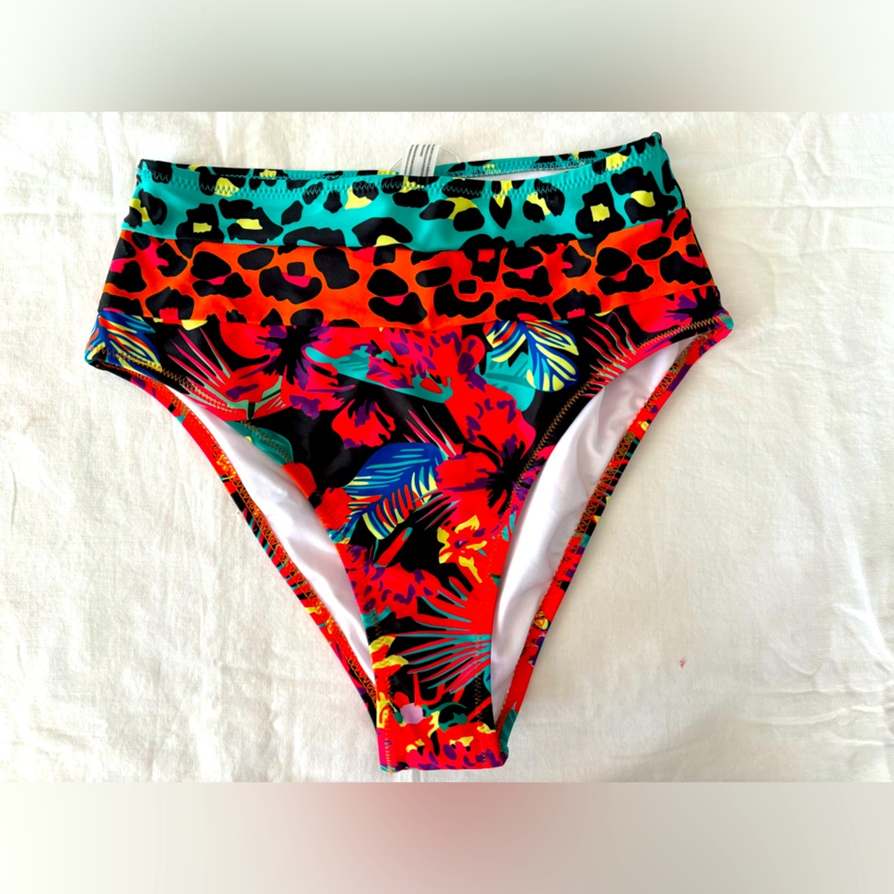 Brand new with tags. HILINKER. Size extra small would fit small‎ also.